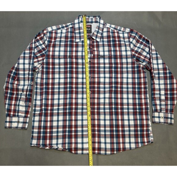 Wrangler Men Size XL Blue Checked Convertible Tuck Sleeves System Outdoor Shirt - Picture 2 of 5